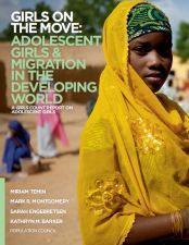 Portada de Girls on the Move: Adolescent Girls & Migration in the Developing World